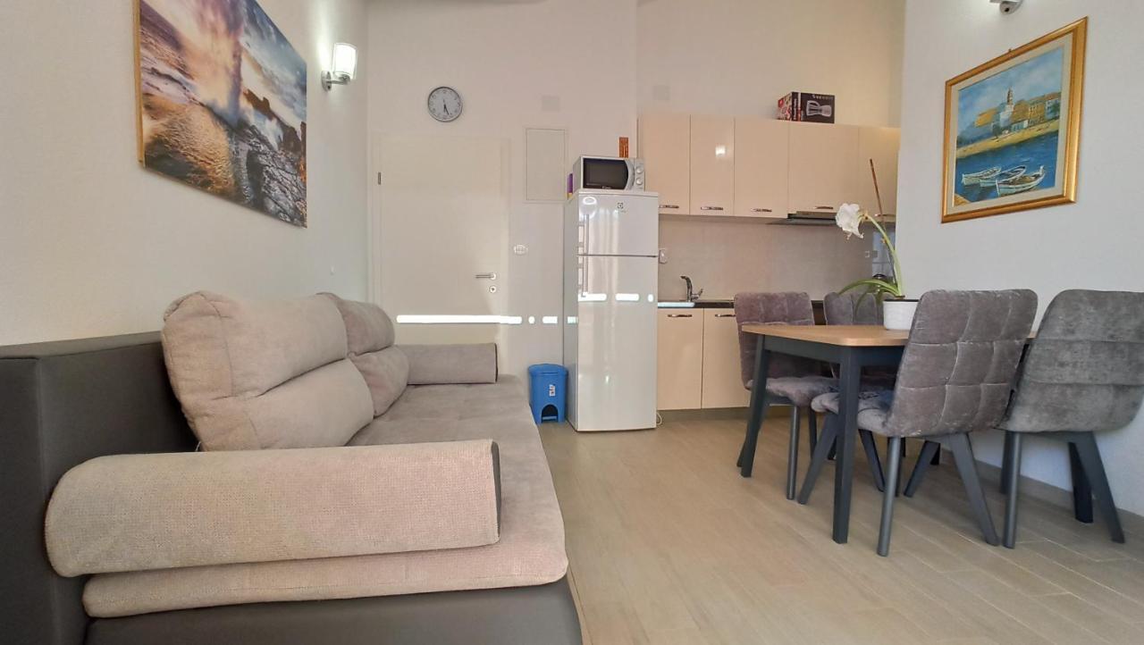 Jakopovic Apartments Rogoznica  Ngoại thất bức ảnh